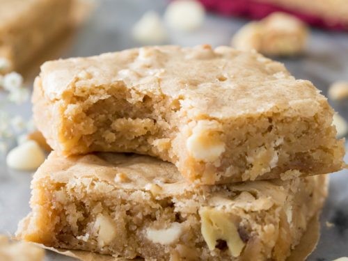 White Chocolate chip blondie slice